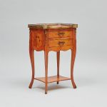 1018 8523 CHEST OF DRAWERS